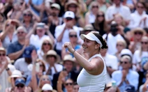Anisimova gây sốc khi đánh bại số 1 thế giới Sabalenka để vào chung kết Wimbledon 2025