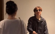 Cái gì ra cái đó chị ơi...