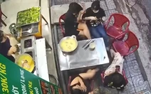 'Thượng đế' hú hồn khi quán bánh xèo phục vụ theo phong cách Omasake