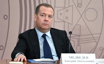 Ông Medvedev dọa tấn công phủ đầu phương Tây