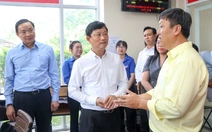 Chủ tịch HĐND TP.HCM Võ Văn Minh khảo sát công tác phục vụ người dân tại xã Nhà Bè