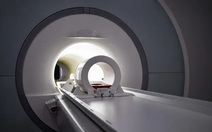 Đeo dây chuyền vào phòng chụp, người đàn ông tử vong vì bị máy MRI hút mạnh