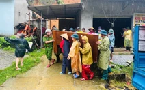 Lũ quét ở Nghệ An cuốn trôi cầu, chia cắt nhiều hộ dân