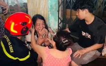 Cứu 5 người trong vụ cháy nhà dân lúc nửa đêm