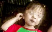 Bé gái 2 tuổi mất tích khi đang chơi trong nhà