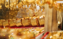 Giá vàng lao dốc mạnh