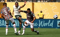 Fan sửng sốt với tốc độ cú sút cháy lưới Fluminense của Joao Pedro