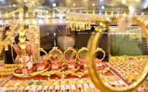 Giá vàng thế giới lại tăng thẳng đứng