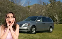 Đi mua xe, khách ngỡ ngàng phát hiện đại lý trưng bày chiếc xe cũ mình đã bán cho... đồng nát