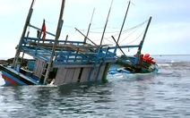 Cứu 5 ngư dân tàu câu cá ngừ gặp nạn