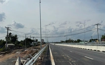 Đề nghị di dời cáp điện thòng xuống đường tại dự án cầu Nhơn Trạch trước 20-8 để kịp thông xe