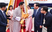 Quốc vương Bhutan Jigme Khesar Namgyel Wangchuck và Hoàng hậu đến Hà Nội