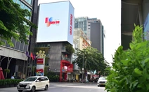 Logo kỷ niệm 50 năm thành lập báo Tuổi Trẻ xuất hiện ở sân bay, đường phố cả nước
