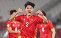 Cú hích cho cầu thủ trẻ Việt?