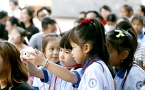 TP.HCM: Học sinh lớp 1 nô nức tựu trường
