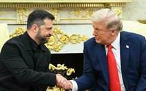 Ông Zelensky tặng ông Trump gậy đánh golf của cựu thương binh Ukraine