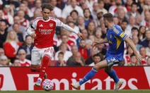 Tung cả cầu thủ 15 tuổi, Arsenal 'hủy diệt' Leeds United với tỉ số 5-0