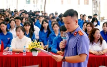 Công chức, viên chức trẻ làm tình nguyện ở biên giới