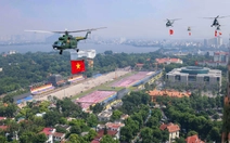Ngắm 10 chiếc trực thăng lần đầu kéo cờ bay qua Ba Đình