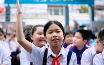 Sáng nay 25-8, học sinh TP.HCM háo hức tựu trường
