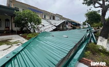 25.000 nhà dân tốc mái sau bão số 5, Thủ tướng yêu cầu không để khan hiếm hàng, tăng giá gạch ngói