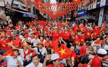 'Biển' người chờ xem sơ duyệt cấp Nhà nước diễu binh, diễu hành 80 năm Quốc khánh