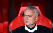 Nóng: HLV Mourinho bị sa thải