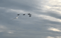 'Hổ mang chúa' Su-30MK2 bay qua Ba Đình