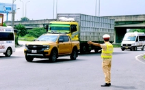 Người dân đi chơi lễ 'dính' kẹt xe trên quốc lộ 51 di chuyển ra sao?