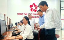 Làm việc xuyên đêm, không có ngày nghỉ để chi 100.000 đồng quà tặng lễ 2-9 cho dân