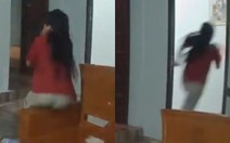 Cô gái chạy té khói vì đang ngồi chill ngắm mưa thì ông trời tặng cho một cú sấm nổ vang trời