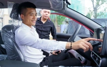 VinFast bàn giao lô xe Limo Green đầu tiên