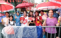Nhiều tuyến đường trung tâm Hà Nội đã kín chỗ chờ xem diễu binh, diễu hành