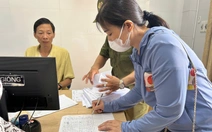 Đà Nẵng: cán bộ làm việc xuyên đêm, không ngày nghỉ phát 'lì xì' Tết Độc lập cho người dân