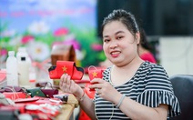 Món quà lưu niệm mừng Quốc khánh từ đôi tay đặc biệt