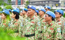 Chiến sĩ 'mũ nồi xanh' dâng hương Bác Hồ trước khi lên đường làm nhiệm vụ tại Nam Sudan lần thứ 7
