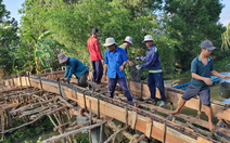 Cầu bê tông đến trường - an toàn cho học sinh mùa mưa lũ