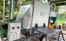 Giảng viên, sinh viên chế tạo máy sấy hạt di động cho nông dân