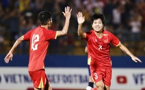 Tuyển Việt Nam vẫn rớt hạng FIFA dù không đá với ai