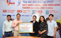 FPT Long Châu tặng 4 laptop và 1.500 voucher tiêm chủng cho tân sinh viên khó khăn