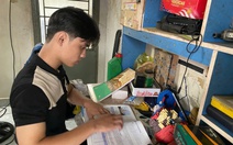 Nam sinh viên Đà Nẵng: 'Em xin khất nửa học phí, đi làm kiếm tiền đóng bù được không cô?'
