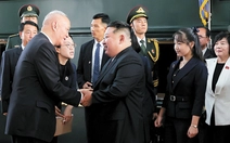 Ông Kim Jong Un đi cùng con gái sang Trung Quốc