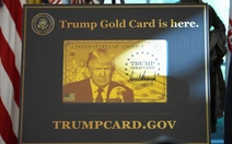 Ông Trump ra mắt 'thẻ vàng' 1 triệu USD cho người giàu muốn nhập cư Mỹ