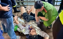 Cứu người đàn ông rơi từ cầu Calmette xuống rạch Bến Nghé