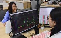 VN-Index mất hơn 24 điểm, áp lực bán mạnh nhóm ngân hàng, chứng khoán