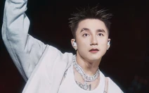 Sơn Tùng M-TP phủ nhận quảng cáo web cá độ, khán giả nói băng rôn treo đầy sao không biết