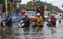 Mưa kỷ lục trong 37 năm làm tê liệt thành phố ở Ấn Độ, 10 người chết do điện giật