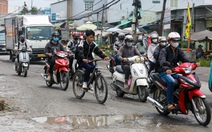 Đường hẻm xuống cấp ở TP.HCM, người dân muốn sửa phải làm sao?