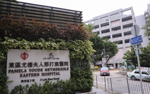 Cụ ông ở Hong Kong bị bắt vì rút nhầm ống y tế của nam bệnh nhân trông giống vợ