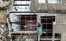 Đau xót nhìn ngôi làng ven biển tan hoang sau bão Bualoi